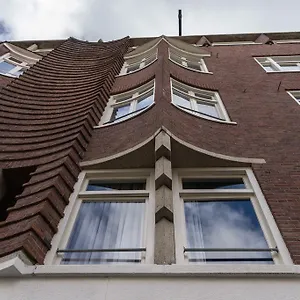 House No 7 ** אמסטרדם