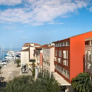 https://valamar-riviera-hotel-residence.in-istria.net